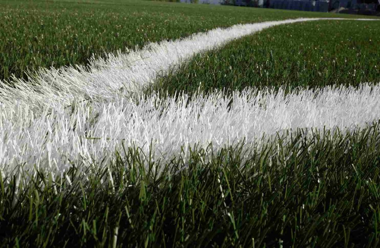 Pasto sintético para canchas de fútbol